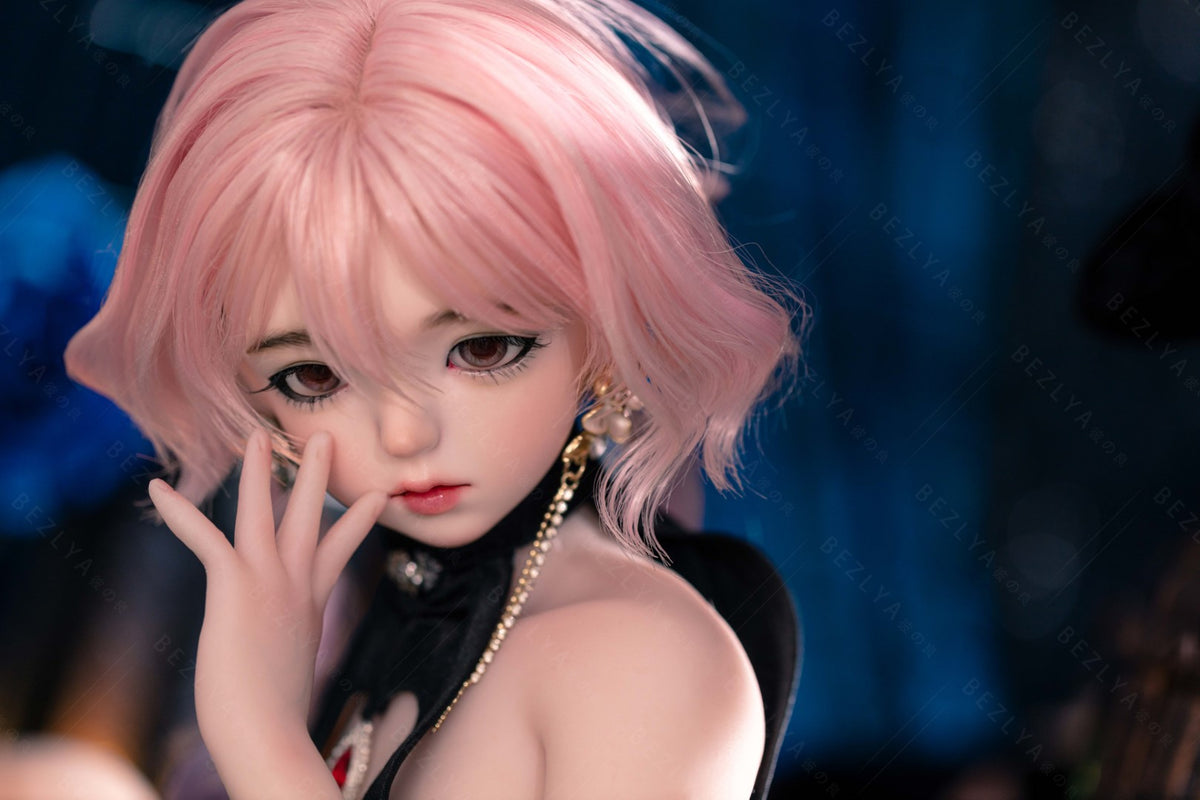 Boneca Sexual Berry (Bezlya Doll 65cm Um copo 2.2 Silicone)