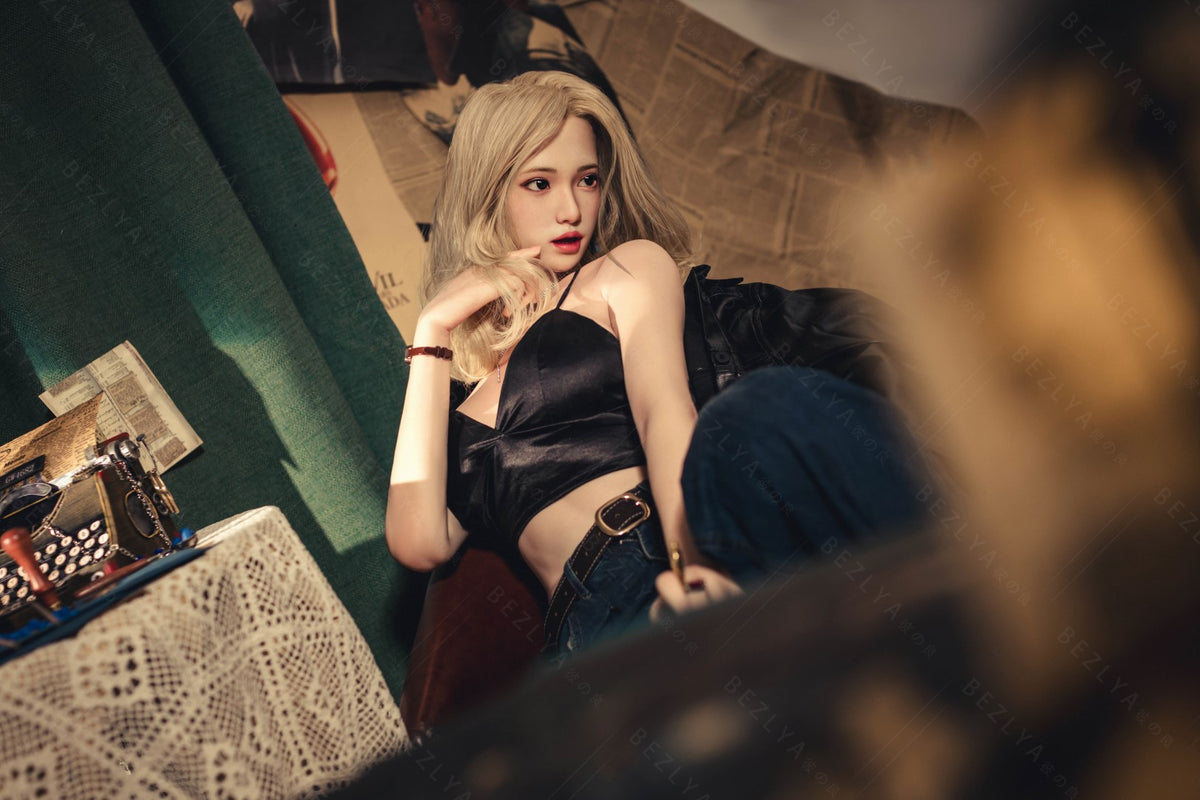 Boneca Sexual Helianthus (Bezlya Doll 162cm C-Cup 2.2U Silicone)