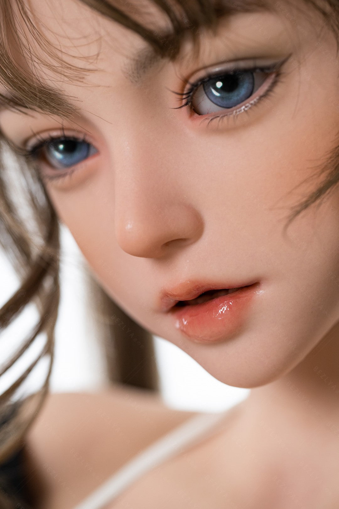 Boneca Sexual Campânula (Bezlya Doll Copo E de 155cm 2.2CF Silicone)