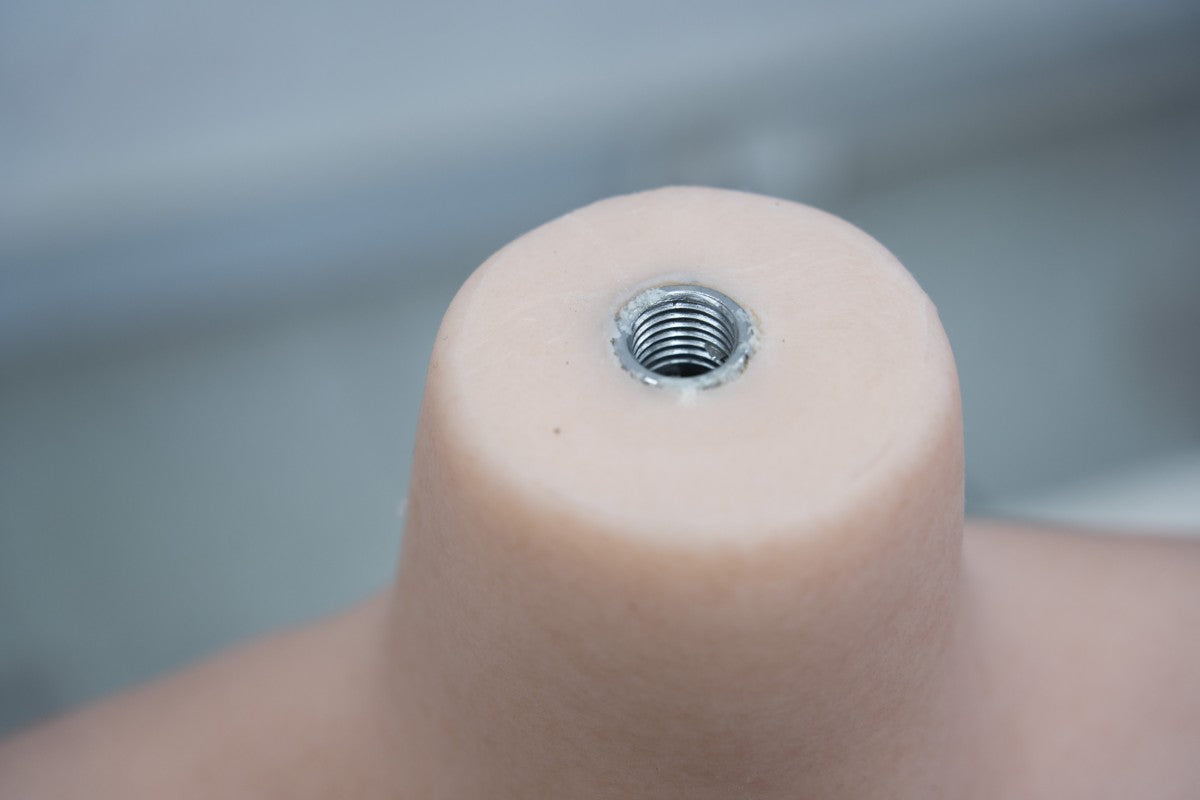 Aryana.Uma boneca sexual com torso (SEDoll Copo J de 103 cm #22SO RST silicone)