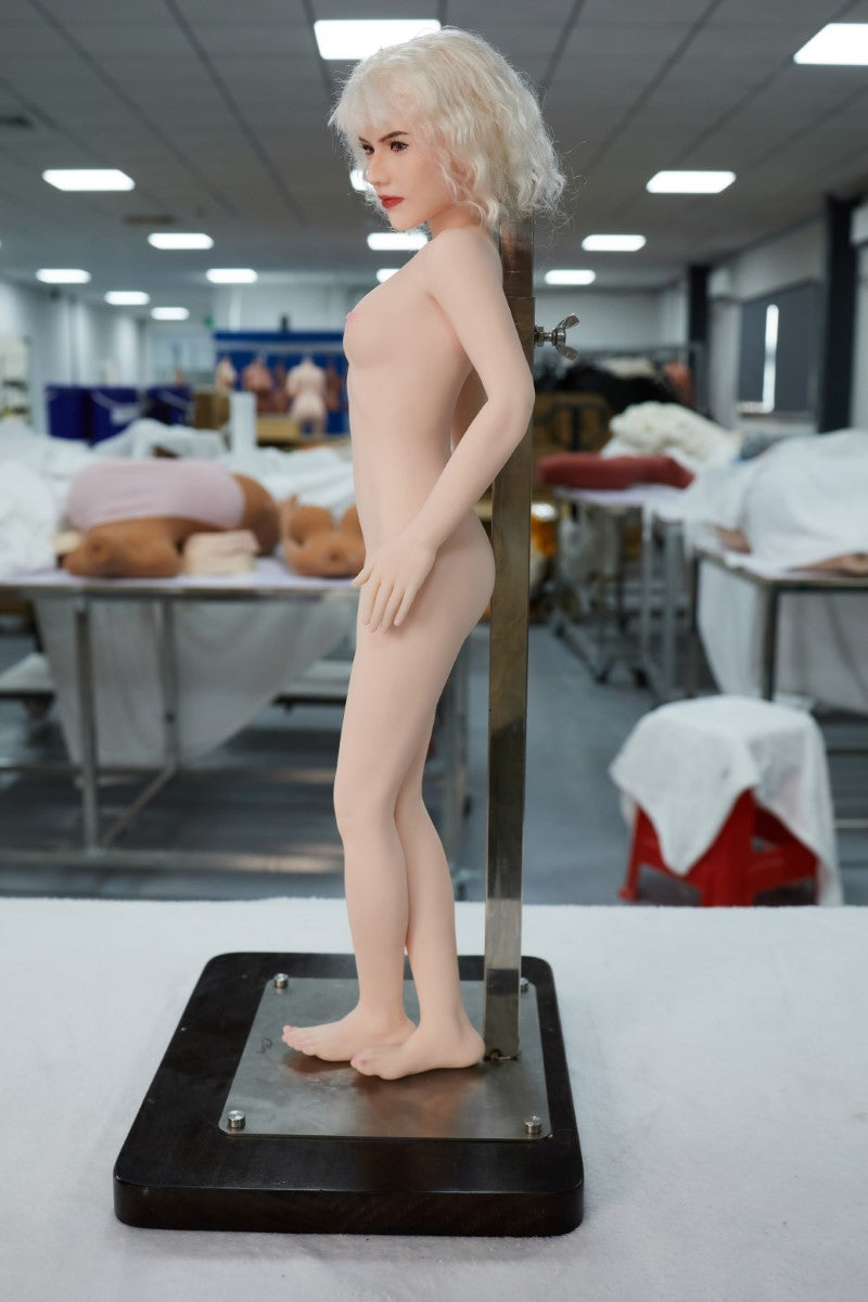 Boneca Sexual Tara (Climax Doll Mini copo 60cm S Silicone)
