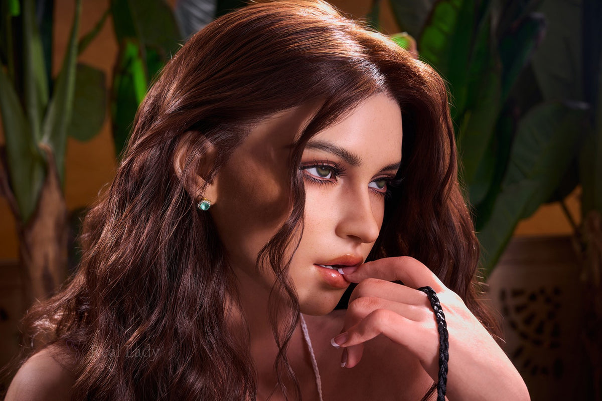 Boneca sexual Hailey (Real Lady 159cm F-Cup R12 Silicone)