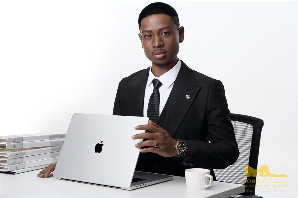 Boneca Sexual Masculina James (Irontech Doll Silicone M8 de 170cm)