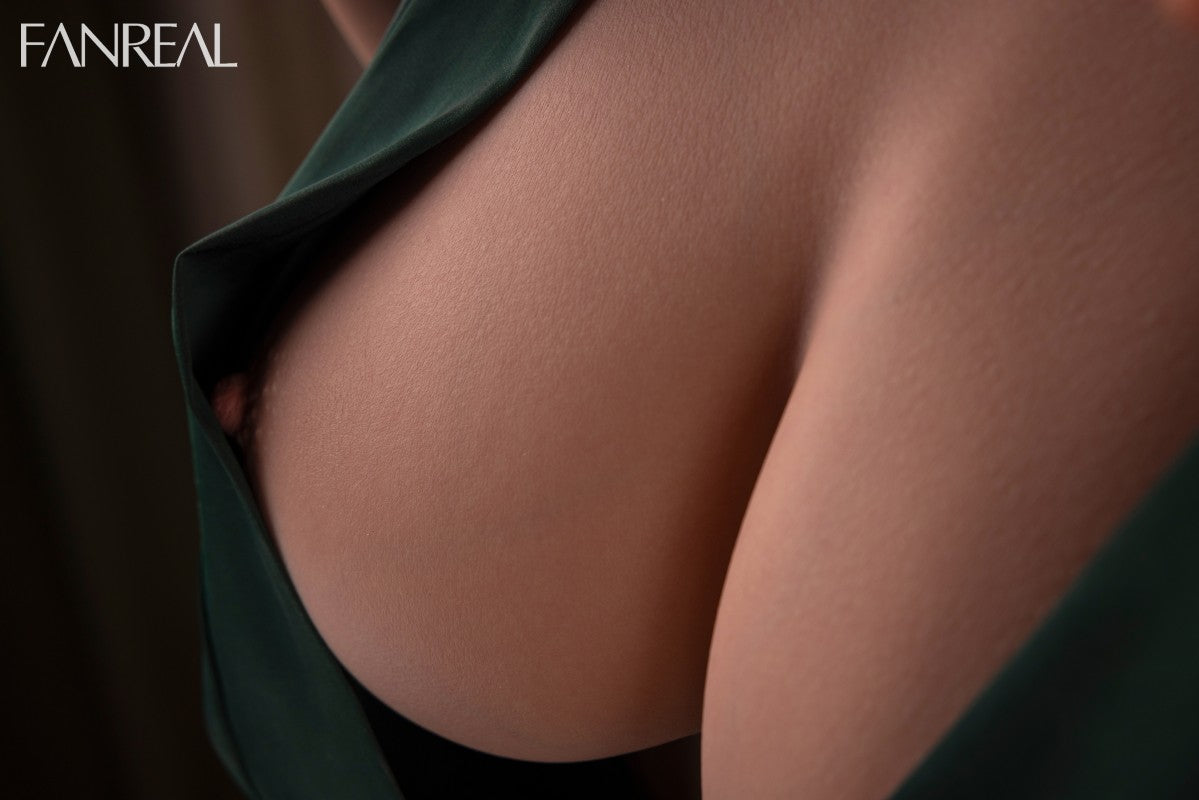 Boneca Sexual Mirella (FanReal Doll Copo F de 155cm RST silicone)