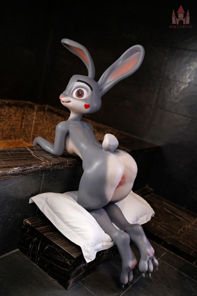 Judy, a boneca sexual de coelho (Dolls Castle Silicone A-Cup de 168 cm)