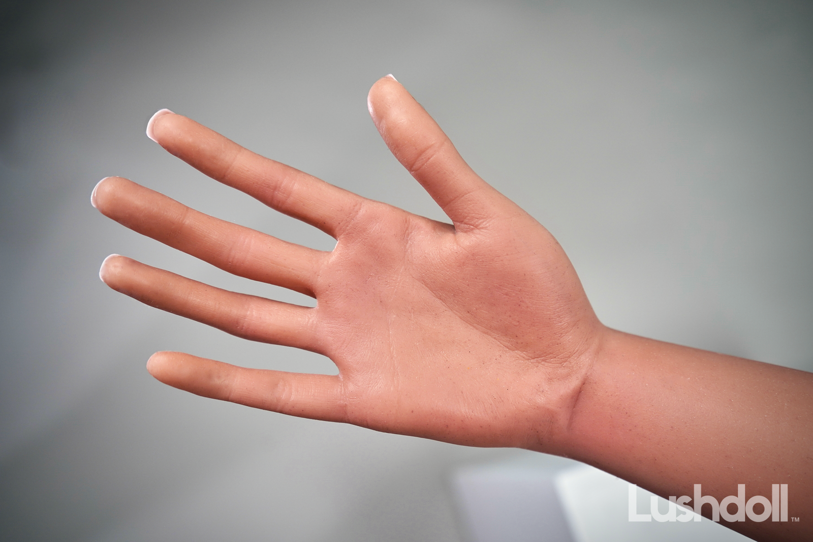 Boneca Sexual Lírio (Lushdoll Copo C 158cm #S2 Silicone)