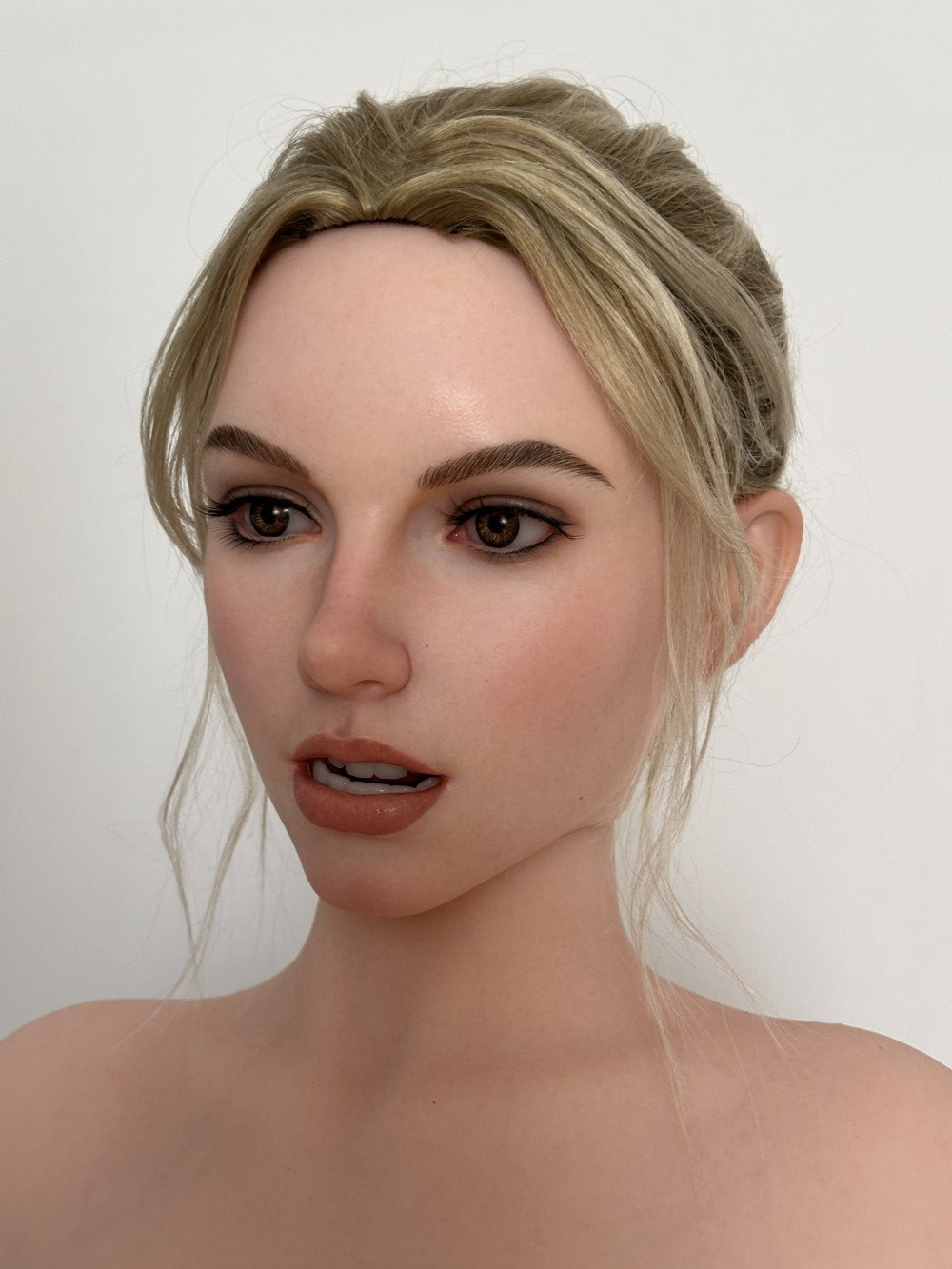 Irina Sex doll (Zelex 164cm g-cup ZXE206-W1 SLE silicone)