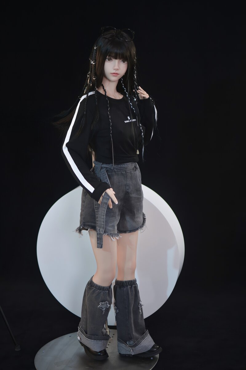 Boneca sexual Xiaolu (FUDoll 150cm B-Cup Silicone)