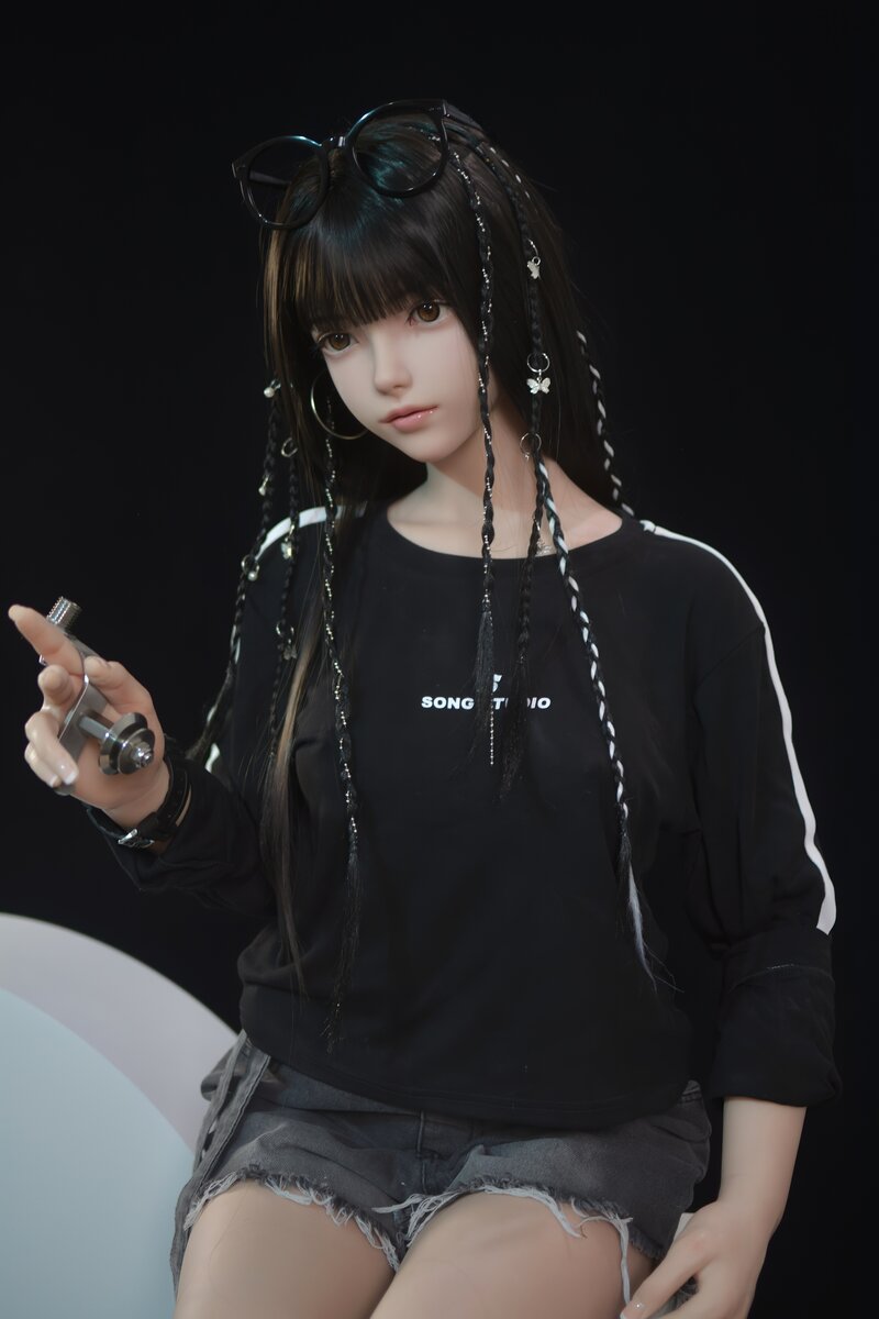 Boneca sexual Xiaolu (FUDoll 150cm B-Cup Silicone)