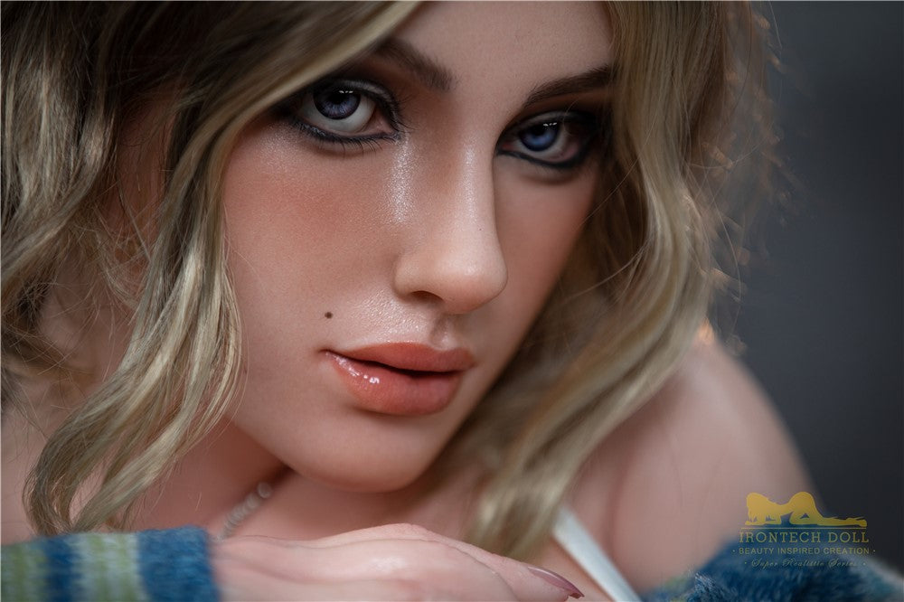 Lota muñeca sexual (Irontech Doll 152 cm Copa A S17 Silicona)